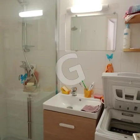 Apartment La Tranche-sur-mer, 3 Pieces, 5 Personnes - Fr-1-357-300