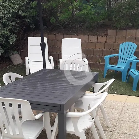 Apartment La Tranche-sur-mer, 3 Pieces, 5 Personnes - Fr-1-357-300